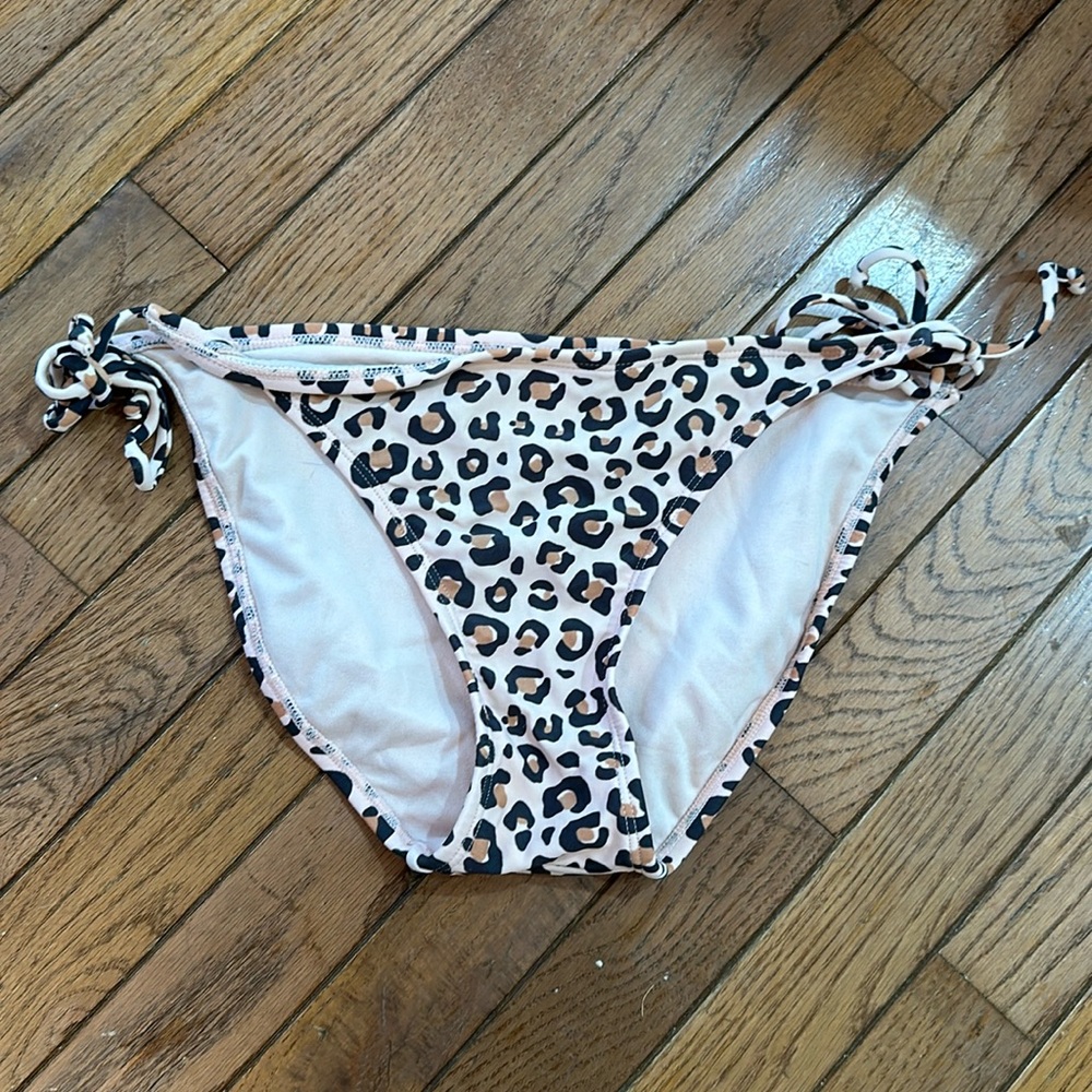Xhilaration swim bottoms